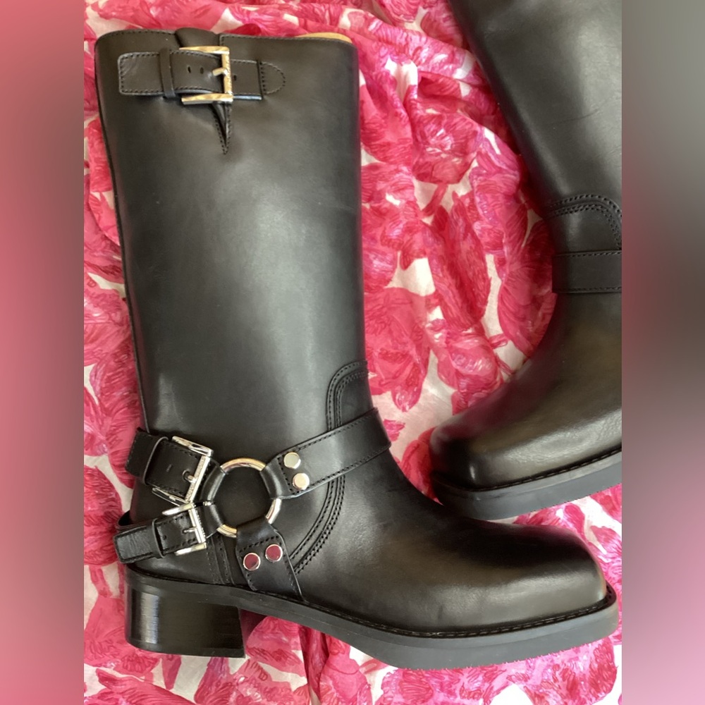 *FIRM PRICE* Michael Kors Black Leather Moto Boots with Buckle Detail 10M - Picture 2 of 16
